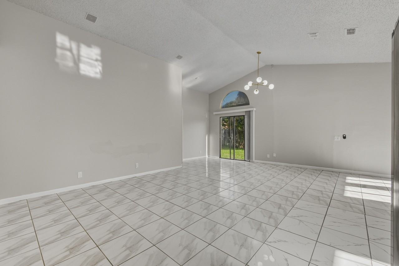 138 Colly Way #138 - Photo 7 of 29