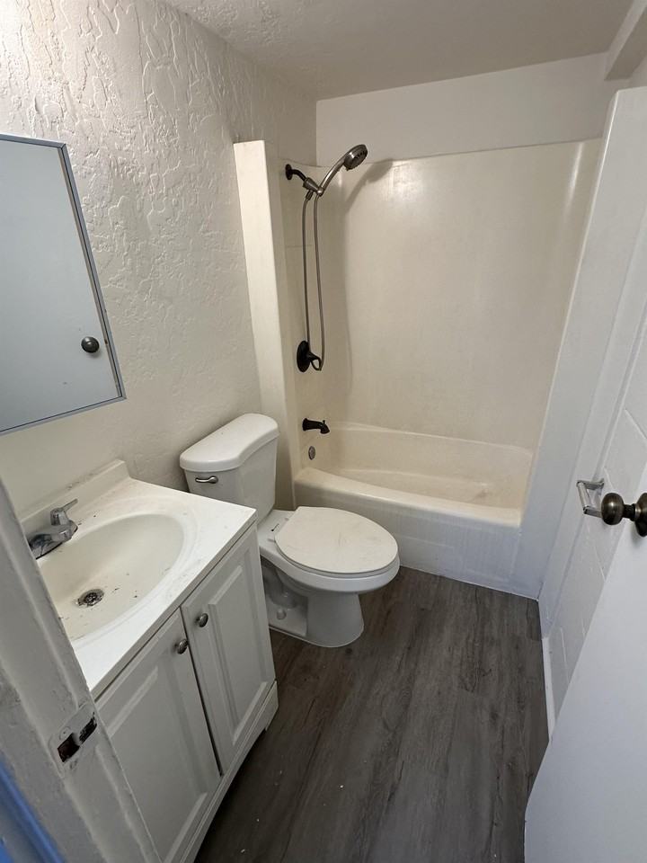 1881 Kapiolani Blvd. - Photo 3 of 4