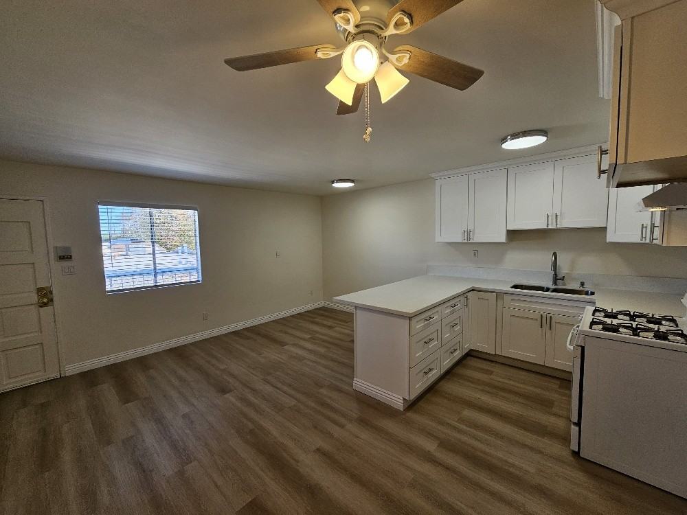 14323 Haynes StUnit 8 #8 - Photo 3 of 19