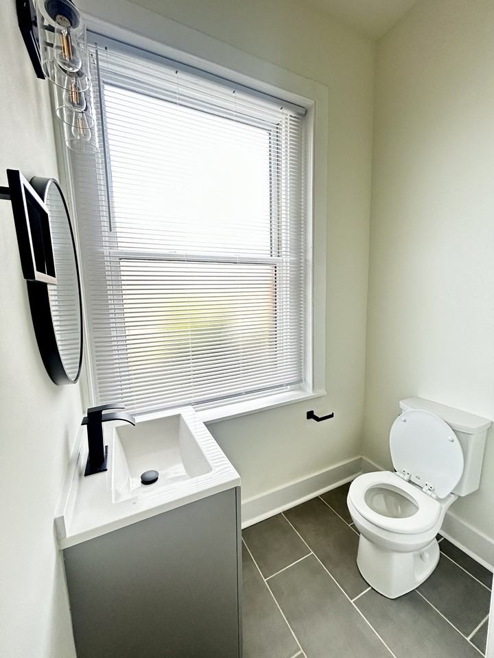 1130 North Calvert Street - Photo 5 of 7