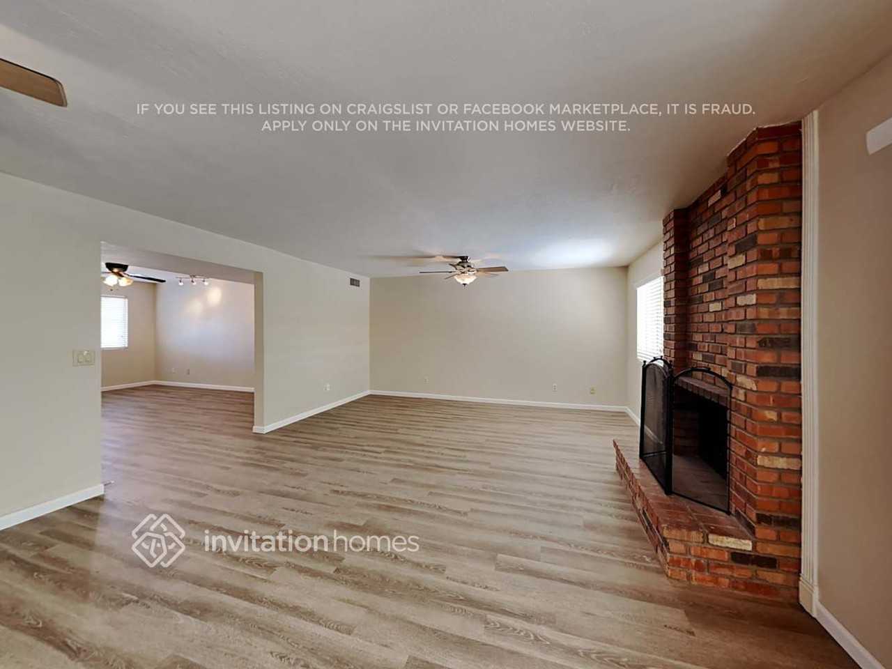 9023 W Harmont Dr - Photo 4 of 15