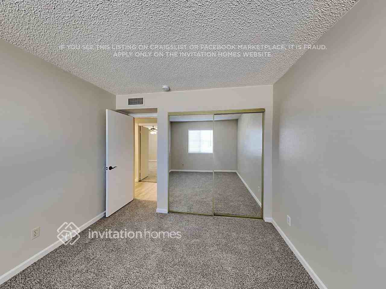 9023 W Harmont Dr - Photo 6 of 15