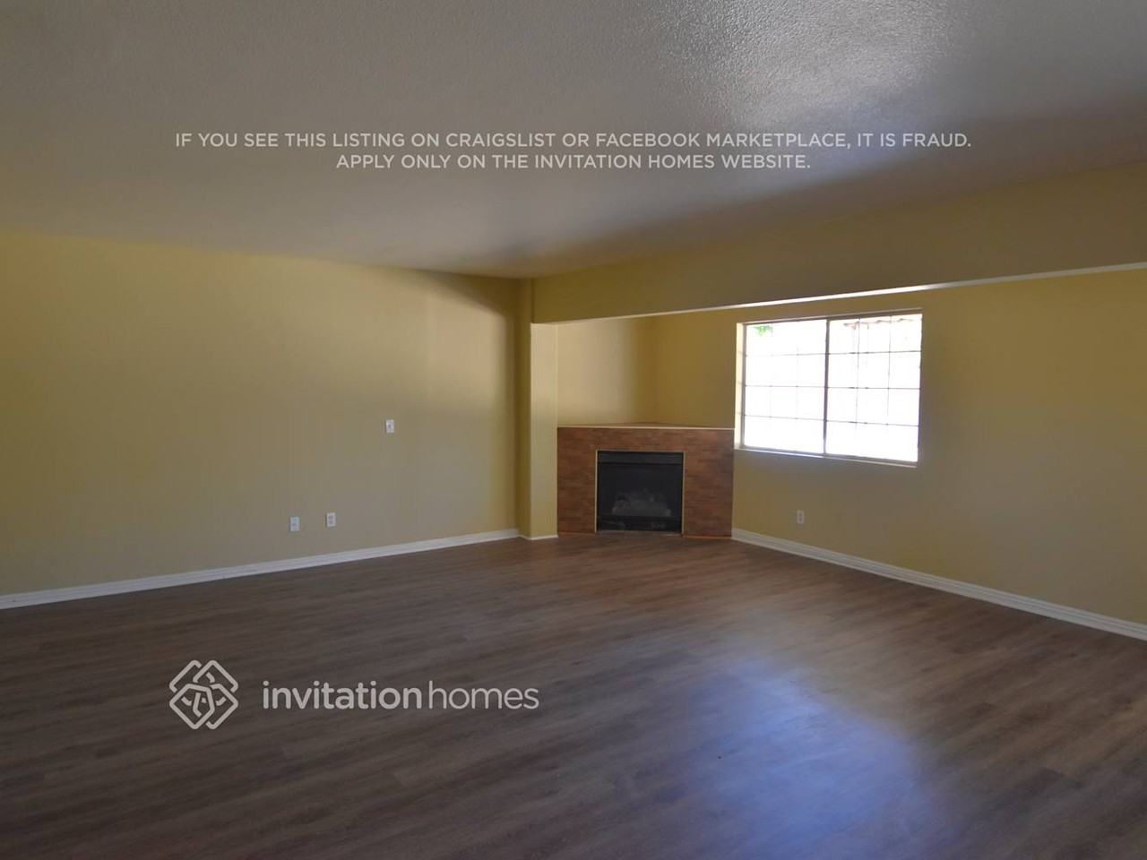 2642 N Maple Ave - Photo 2 of 13