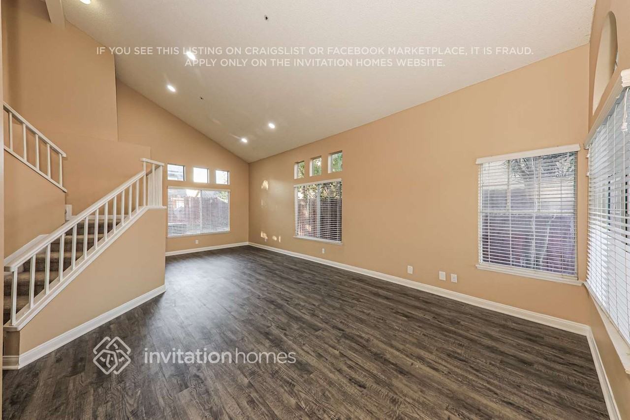 11460 Winery Dr - Photo 4 of 18