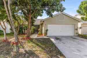 featured image of 6104 Strawberry Lakes Cir