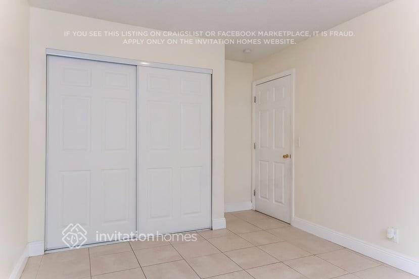 6104 Strawberry Lakes Cir - Photo 5 of 14