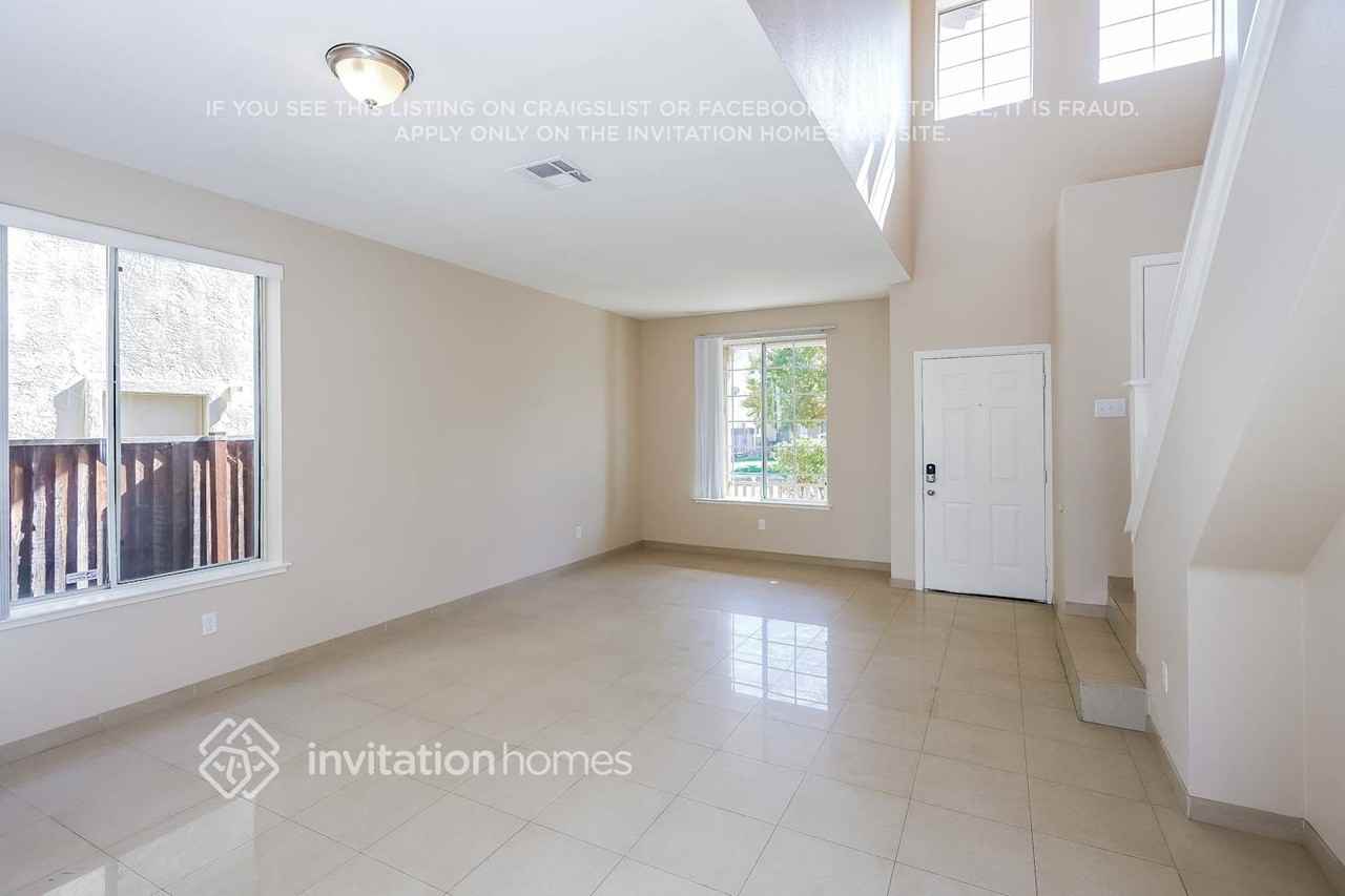 1116 Ranch Point Way - Photo 4 of 21