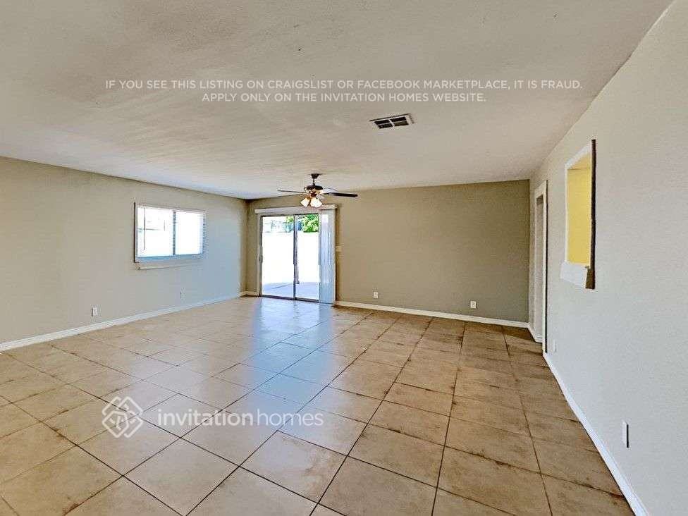 2226 W Sierra St - Photo 4 of 17