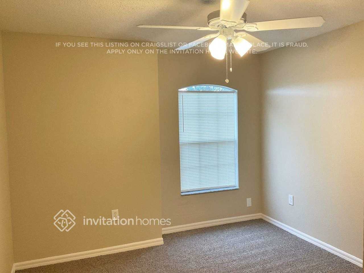 4202 Roberta Dr - Photo 7 of 13