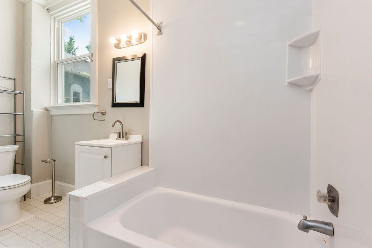 5508 Arnsby Pl #1 - Photo 5 of 18