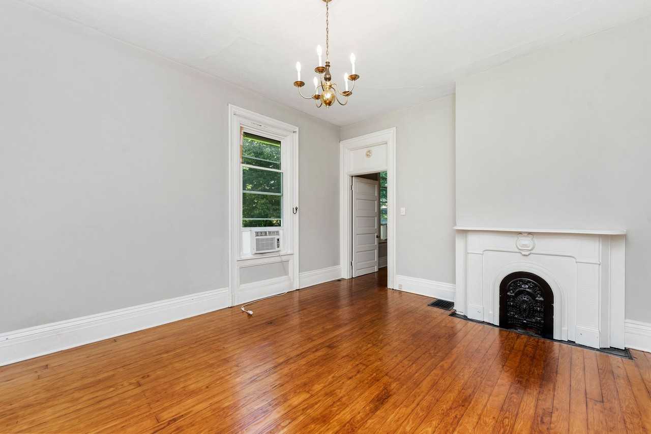 5508 Arnsby Pl #1 - Photo 7 of 18