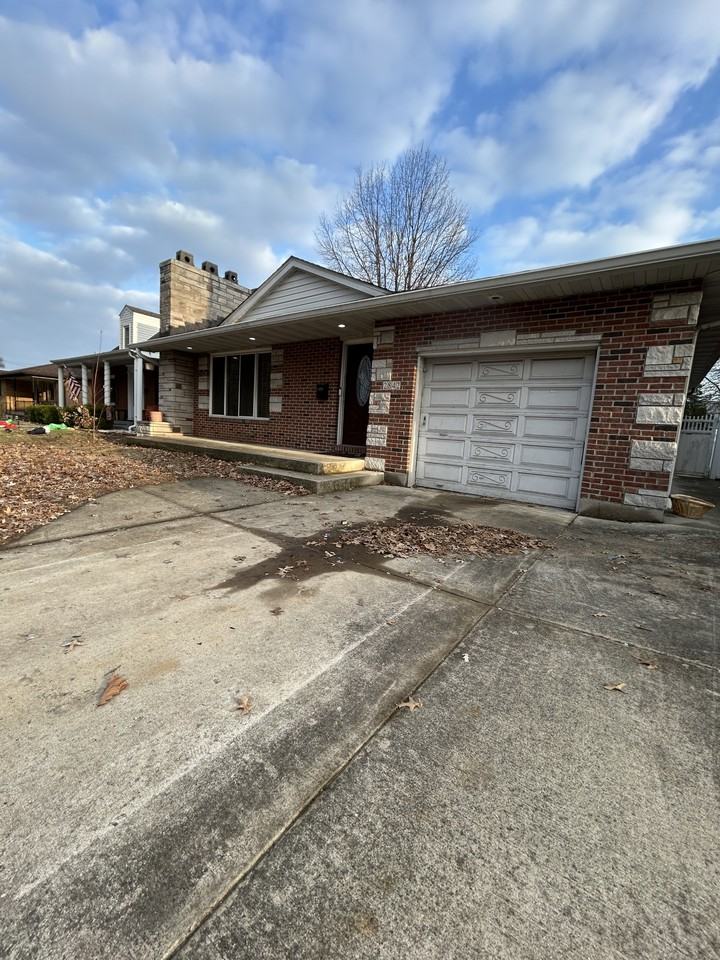 2842 State St #1 - Photo 2 of 22