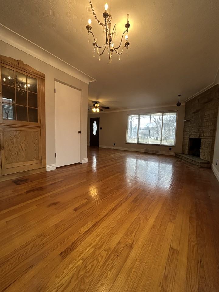 2842 State St #1 - Photo 4 of 22