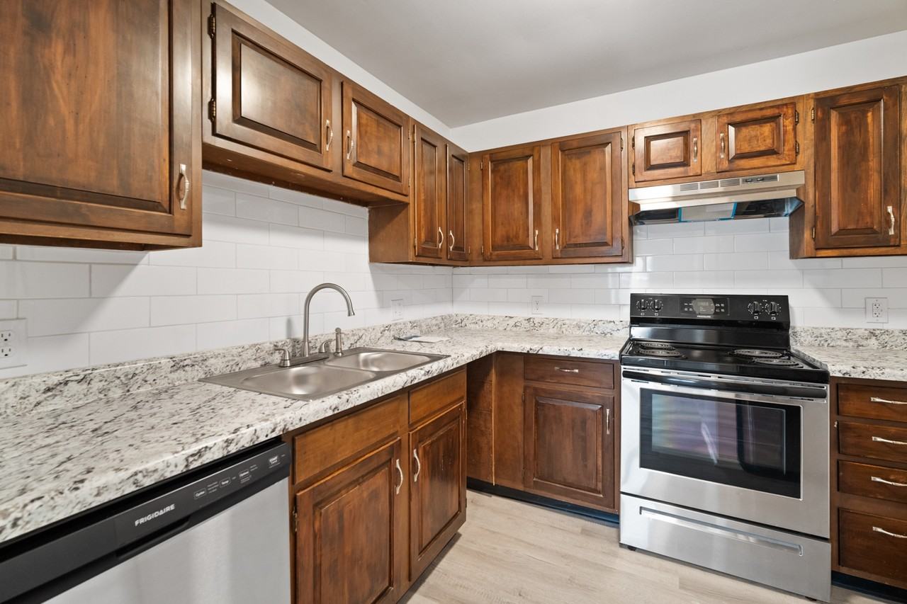 7647 Essington Cir #7647 - Photo 2 of 20