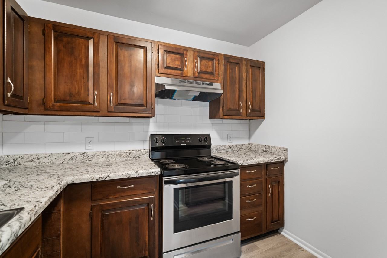 7647 Essington Cir #7647 - Photo 4 of 20