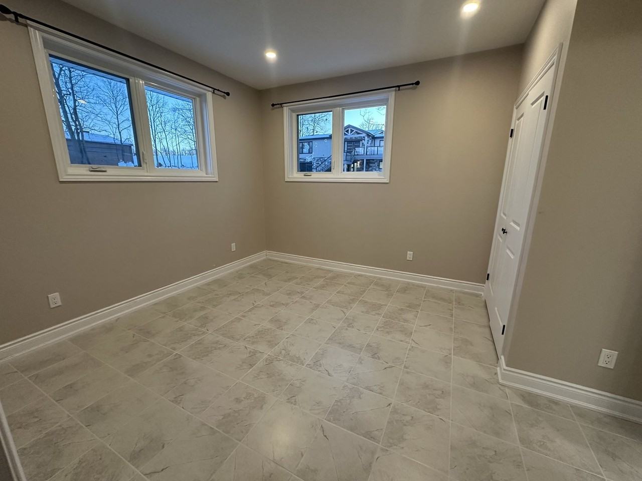 10526 Fourth Line Nassagaweya - Photo 4 of 24