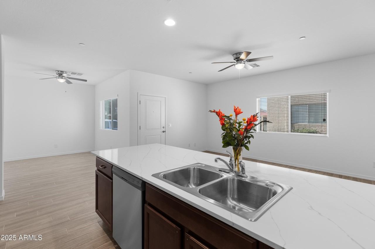 2842 E Tracy Ln Unit 3 #3 - Photo 3 of 30