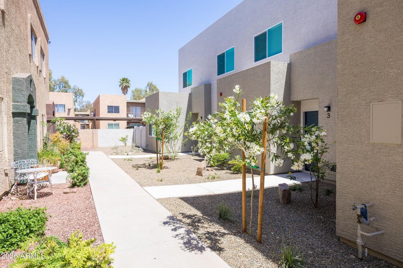 2842 E Tracy Ln Unit 3 #3 - Photo 5 of 30