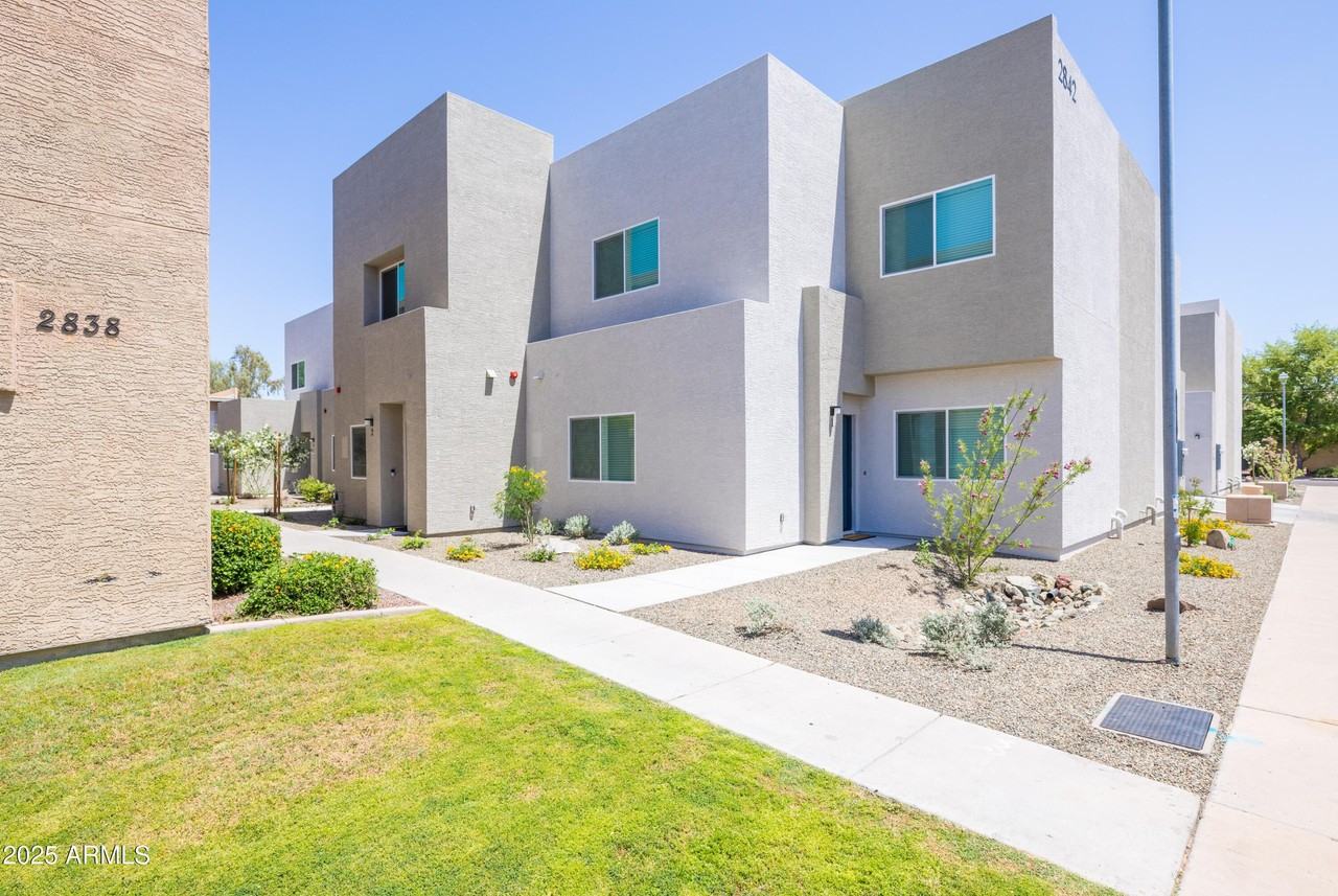 2842 E Tracy Ln Unit 3 #3 - Photo 6 of 30