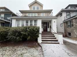 featured image of 41 Crestwood Avenue unit: Lower #LOWER