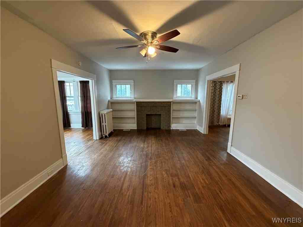 41 Crestwood Avenue unit: Lower - Photo 4 of 30