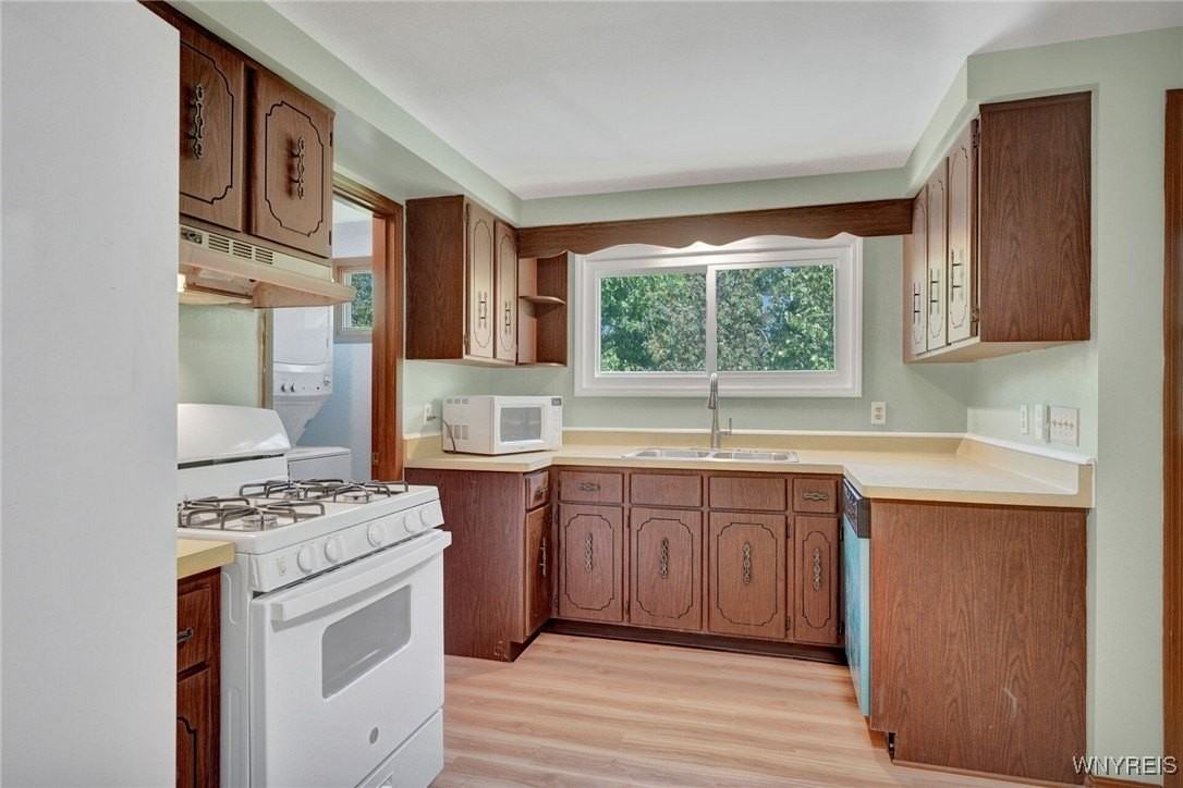 1 Emsworth Ave - Photo 5 of 17