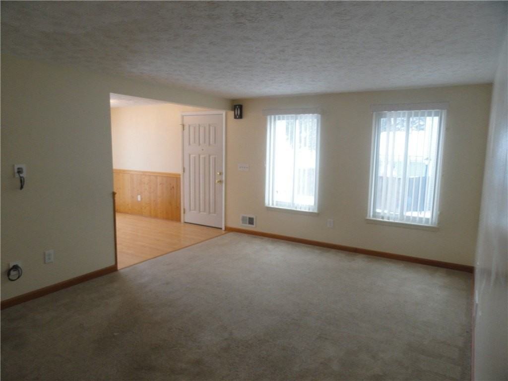 206 Greenway Blvd - Photo 4 of 50