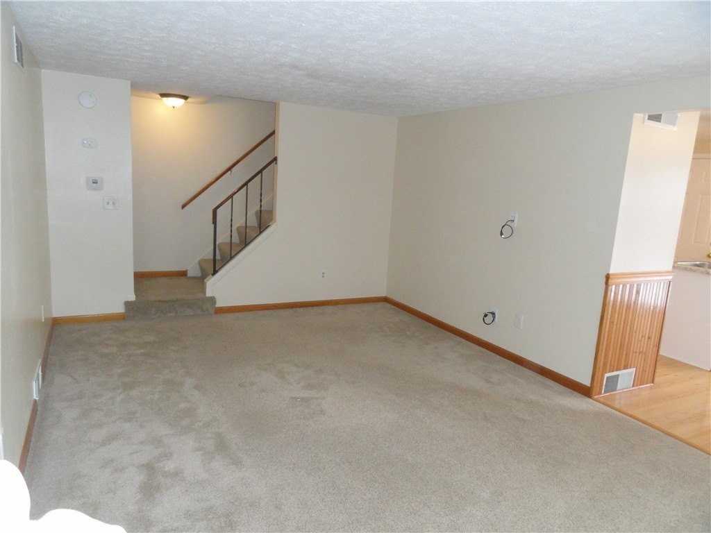 206 Greenway Blvd - Photo 7 of 50