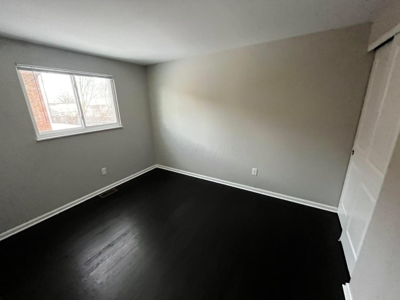 4669 Hilton Ave Apt B #B - Photo 6 of 7