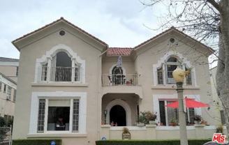 328 N Sycamore Ave - Photo 1 of 1