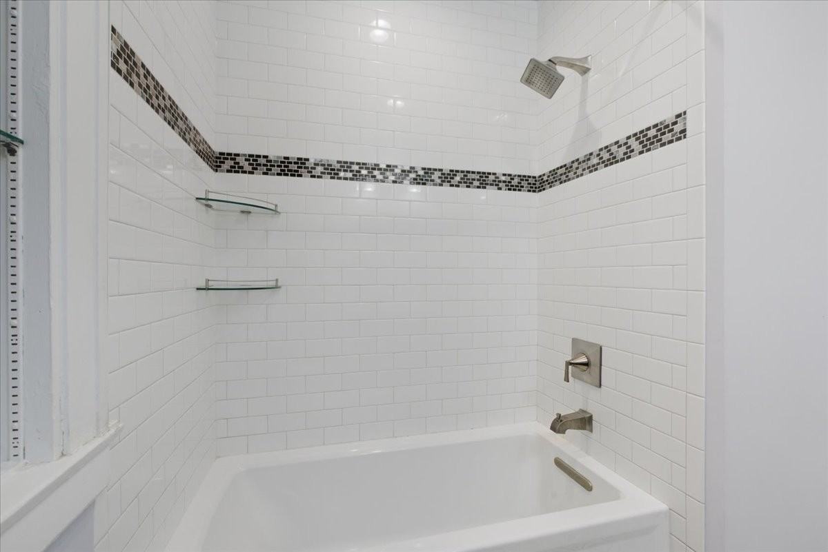 5412 W Berteau Ave #1 - Photo 6 of 18