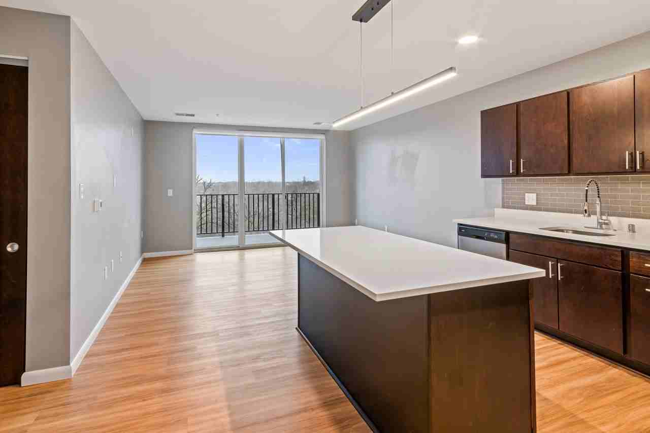 8041 W Bluemound Rd #510 - Photo 5 of 32