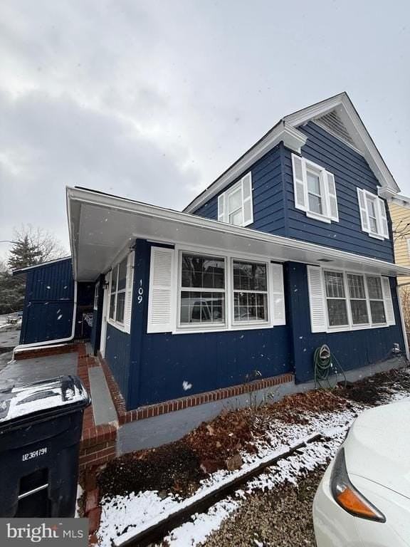 109 N Main St - Photo 2 of 34