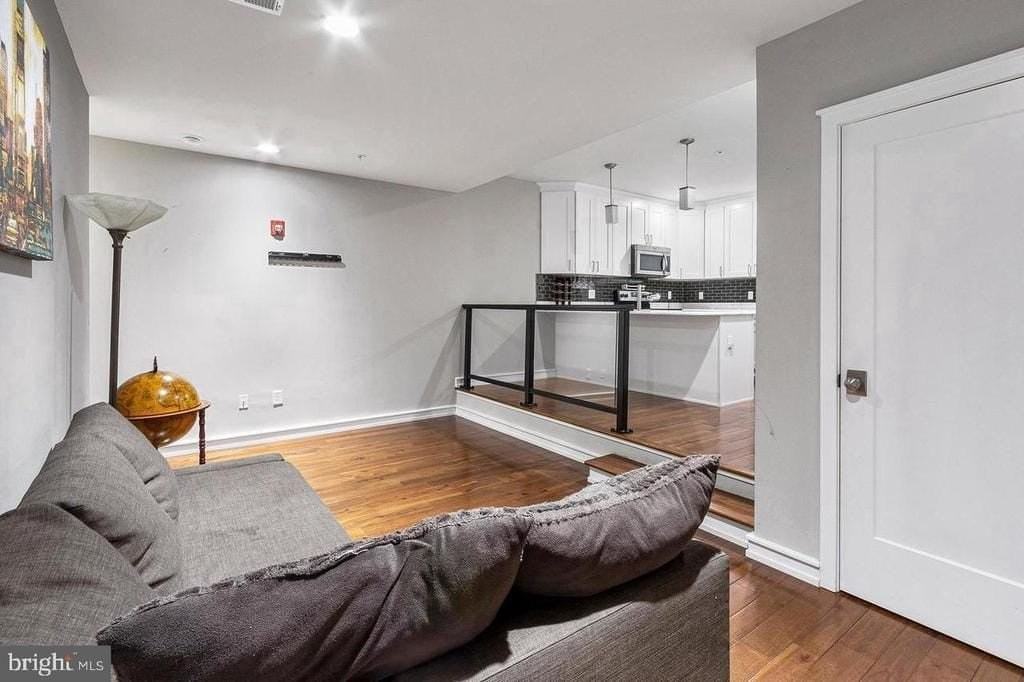 1323 N 7th St #2 - Photo 3 of 15