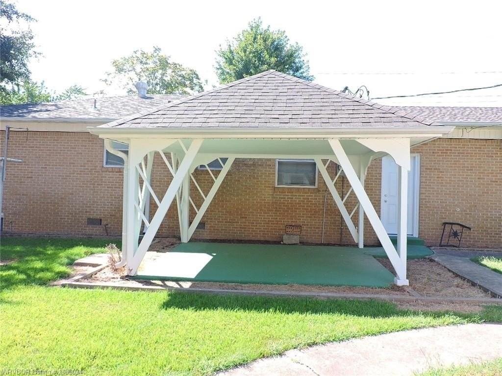 4801 S 28th St - Photo 4 of 5