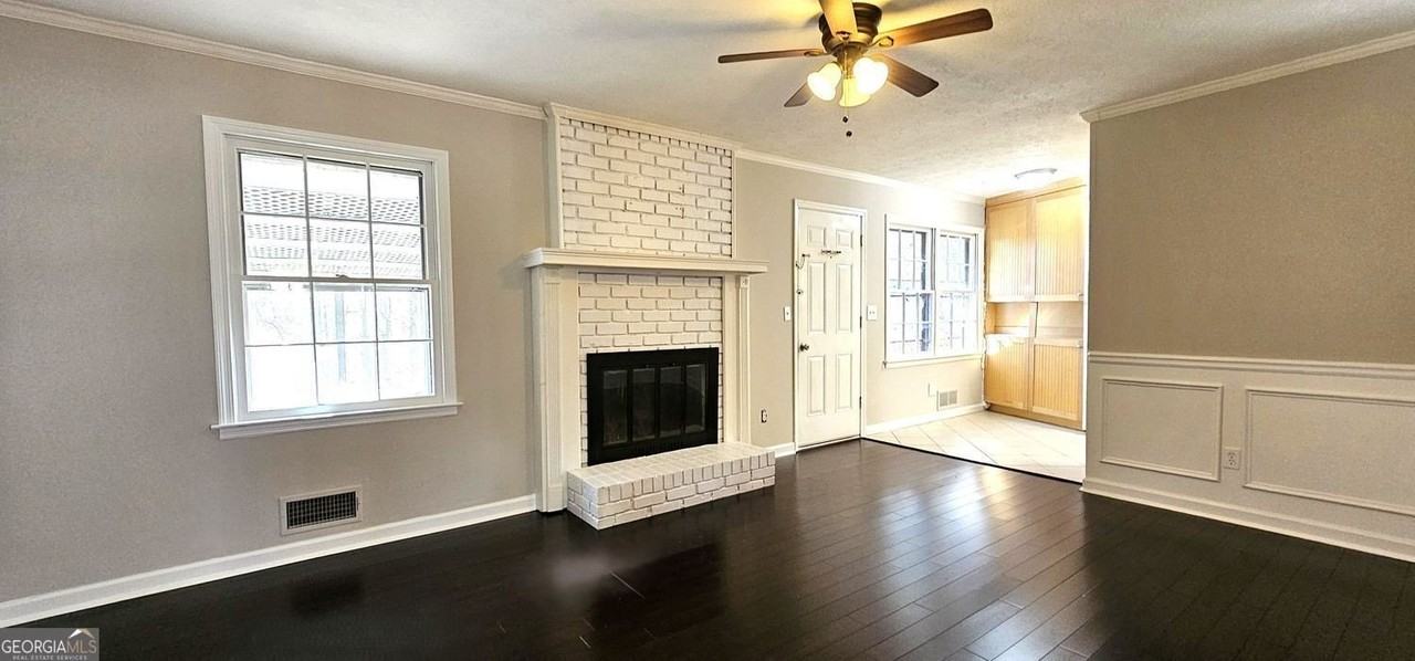 1854 Oak Ridge Way - Photo 6 of 19