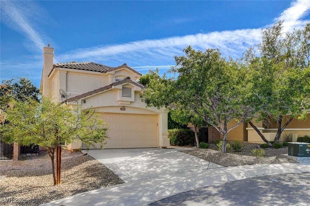 1904 Verbania Dr - Photo 2 of 43