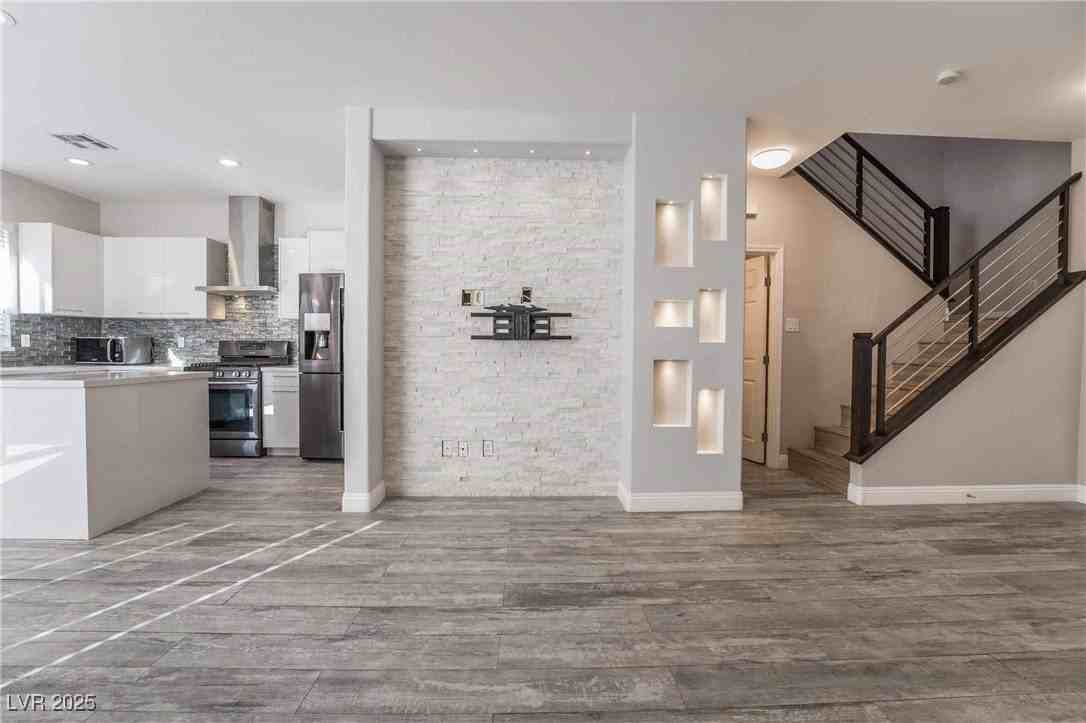 2647 Good Fellows St - Photo 6 of 44