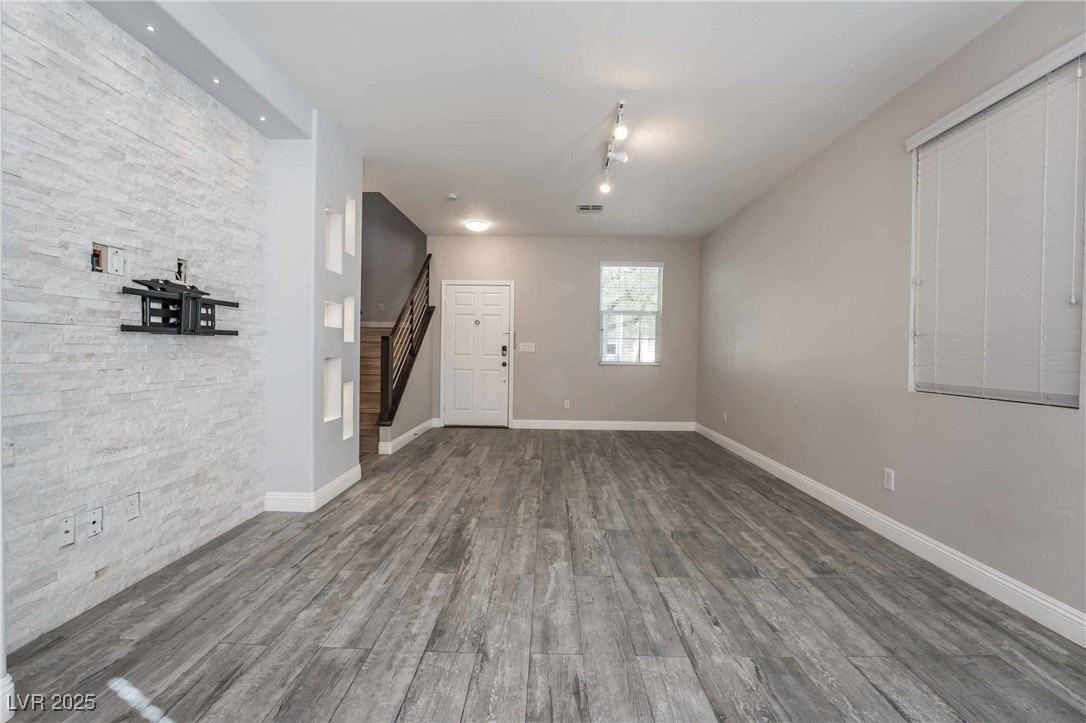 2647 Good Fellows St - Photo 7 of 44