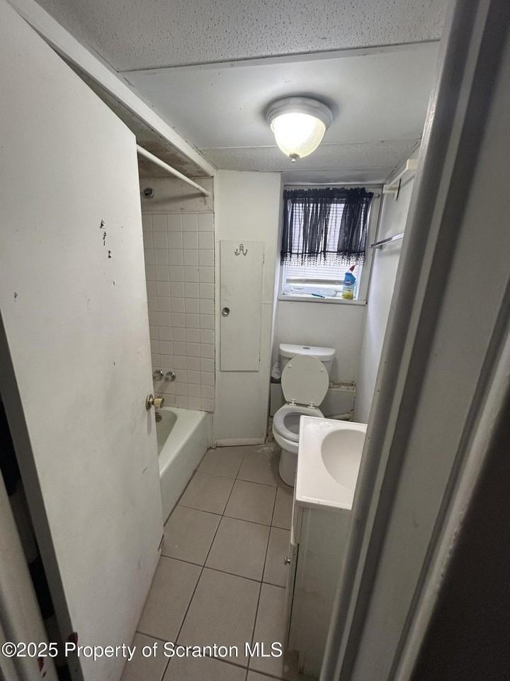 1849 Clearview St - Photo 3 of 6