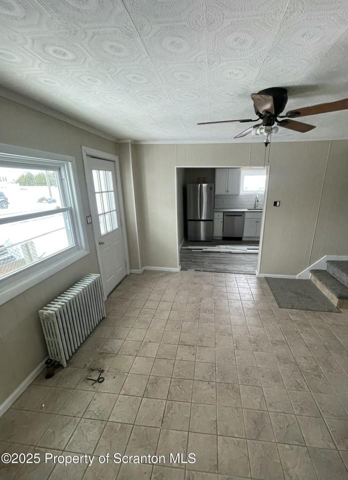 302 Vine St - Photo 6 of 17