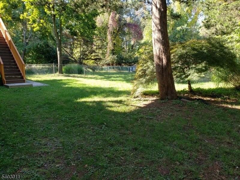 49 Harrison Rd - Photo 7 of 32