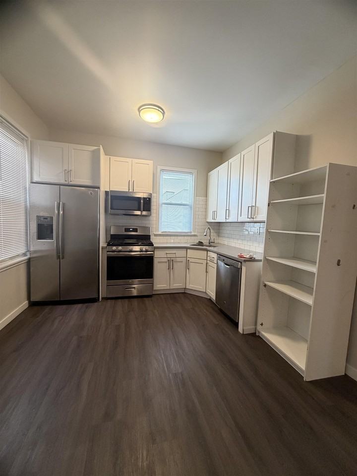 70 Charles St #2FL - Photo 2 of 14