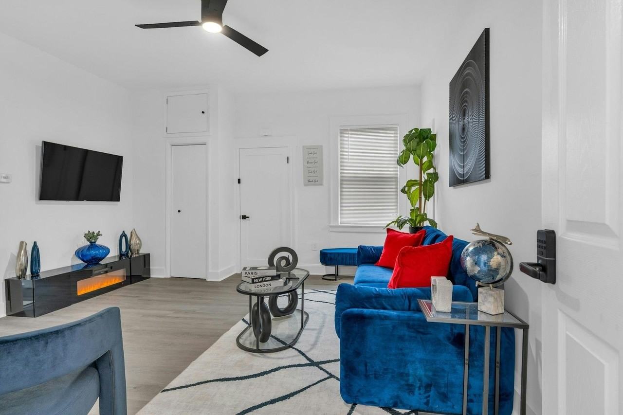 68 Pine St #1 - Photo 4 of 30