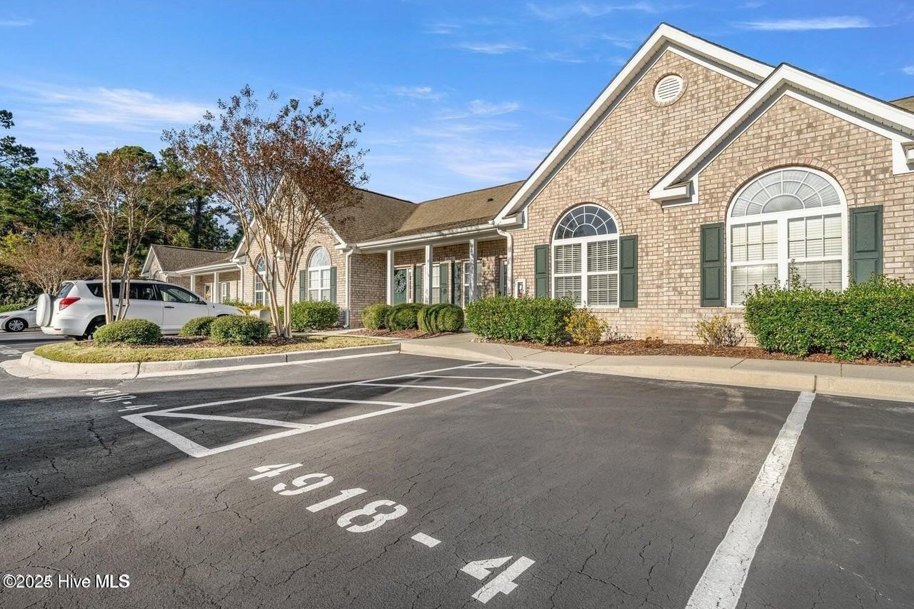 4918 Dreamweaver Ct Unit 4 #4 - Photo 4 of 31