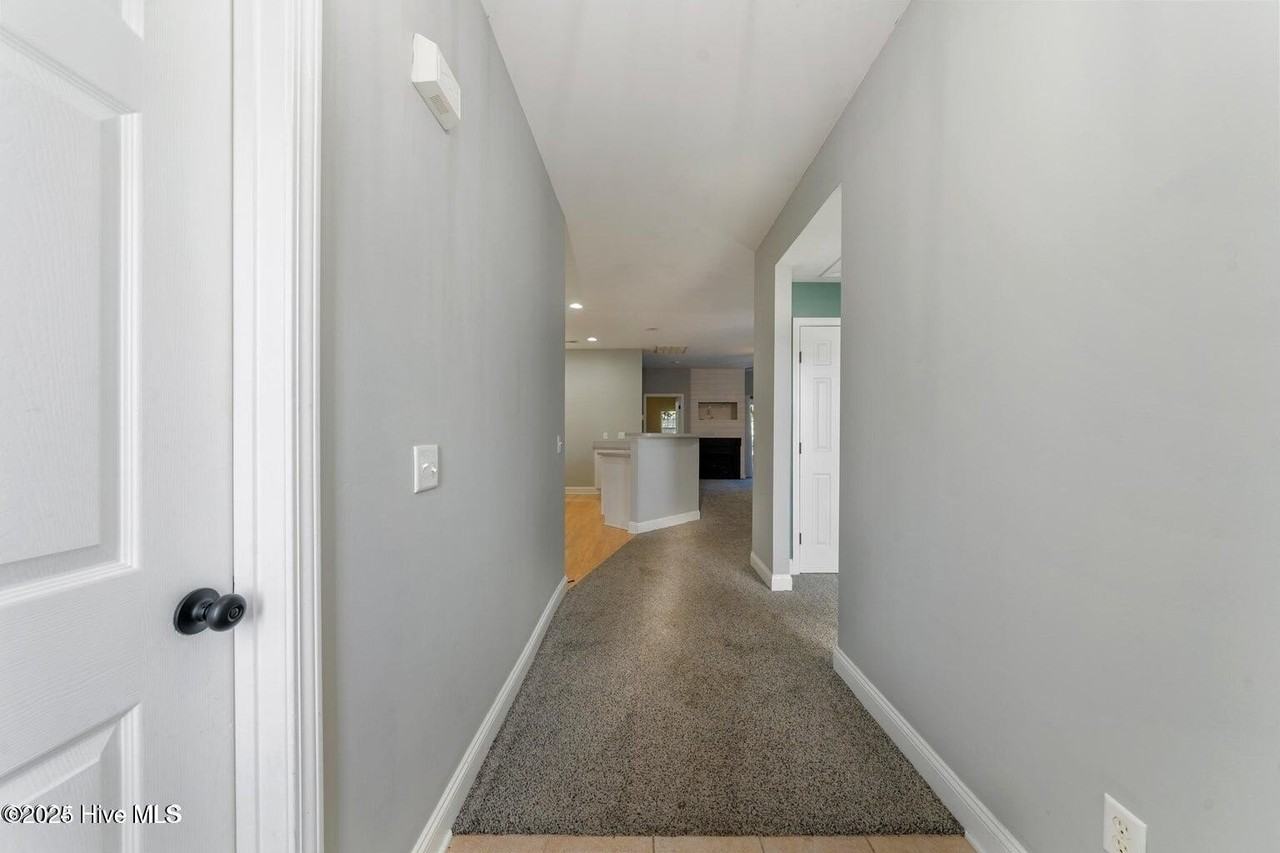 4918 Dreamweaver Ct Unit 4 #4 - Photo 5 of 31