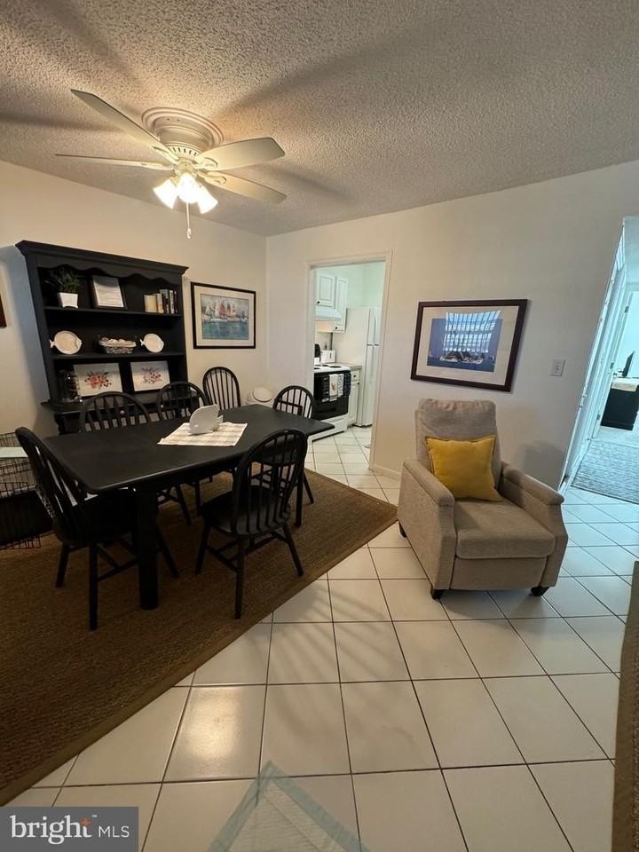 507 Robin Dr - Photo 4 of 13