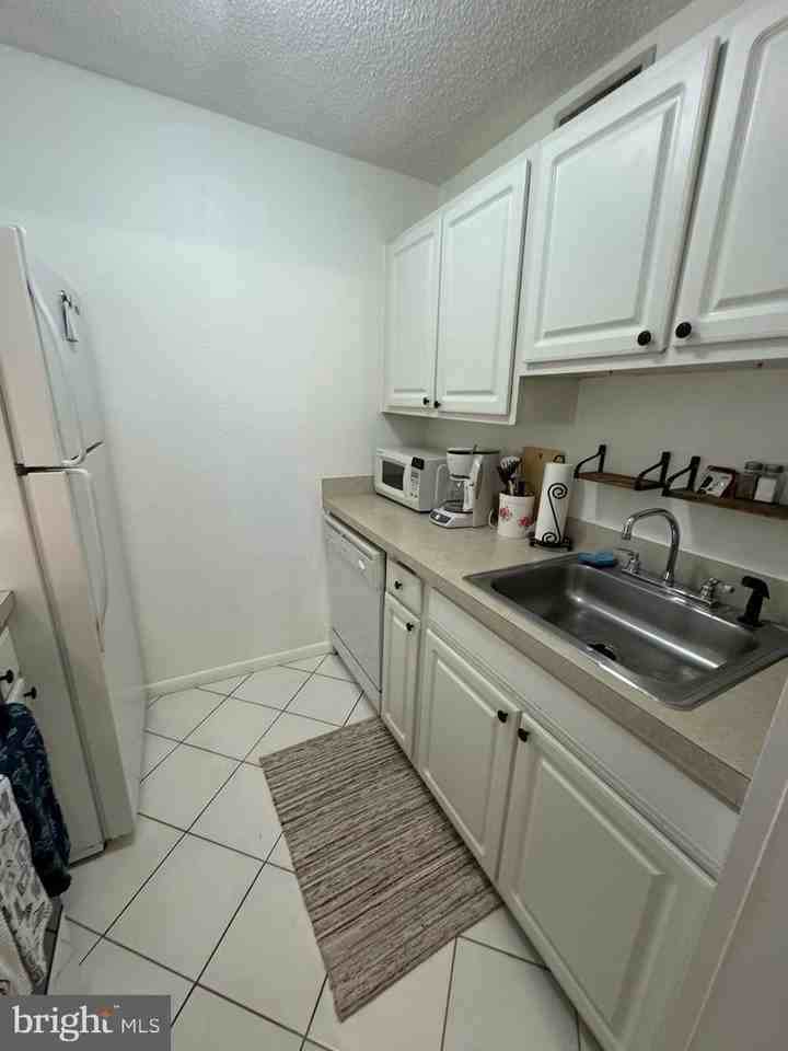 507 Robin Dr - Photo 6 of 13