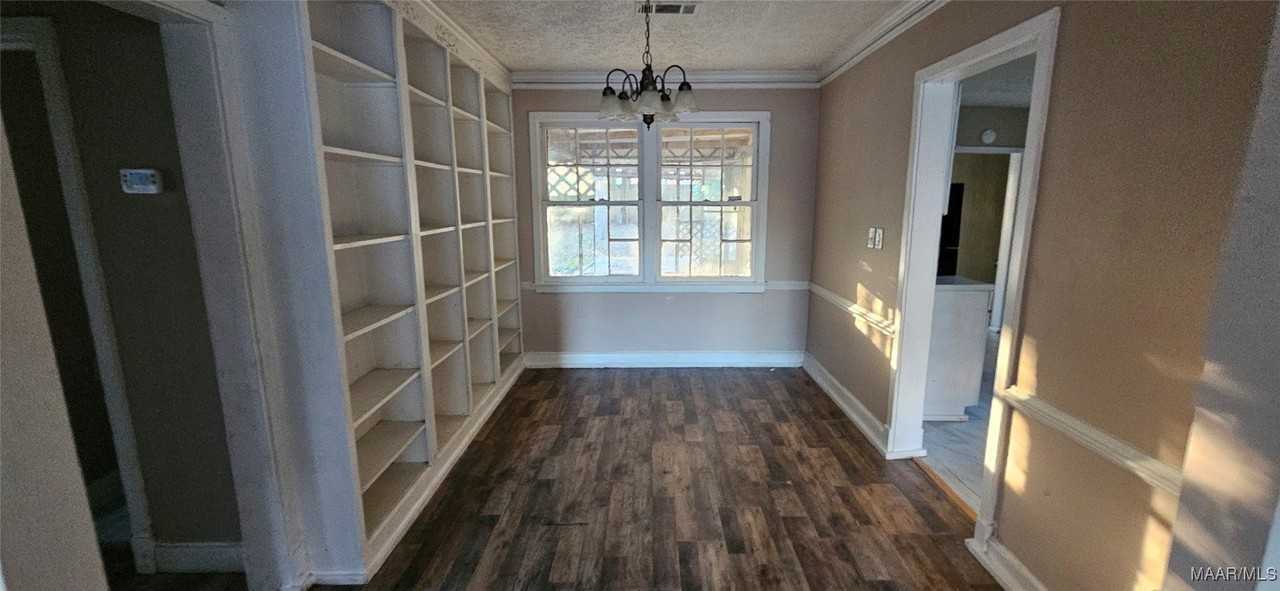 3774 Maclamar Rd - Photo 3 of 16