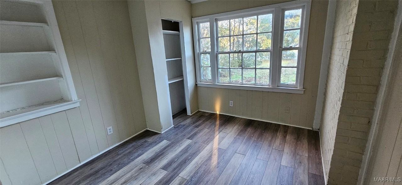 3774 Maclamar Rd - Photo 5 of 16